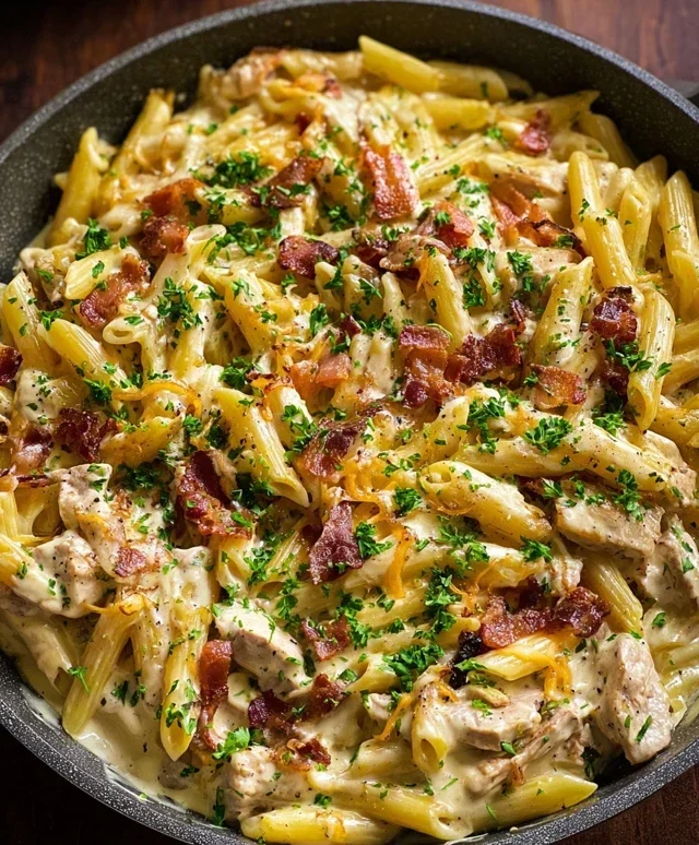 One-Pan Creamy Ranch Beef Beef Bacon Chicken Pasta